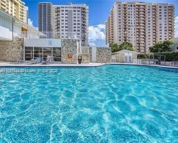 PLAZA TOWERS NORTH CONDO - Residential Lease