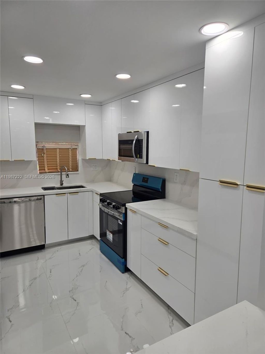 Photo of 700 S Hollybrook Dr #207, Pembroke Pines, FL 33025 (MLS # A11987222)