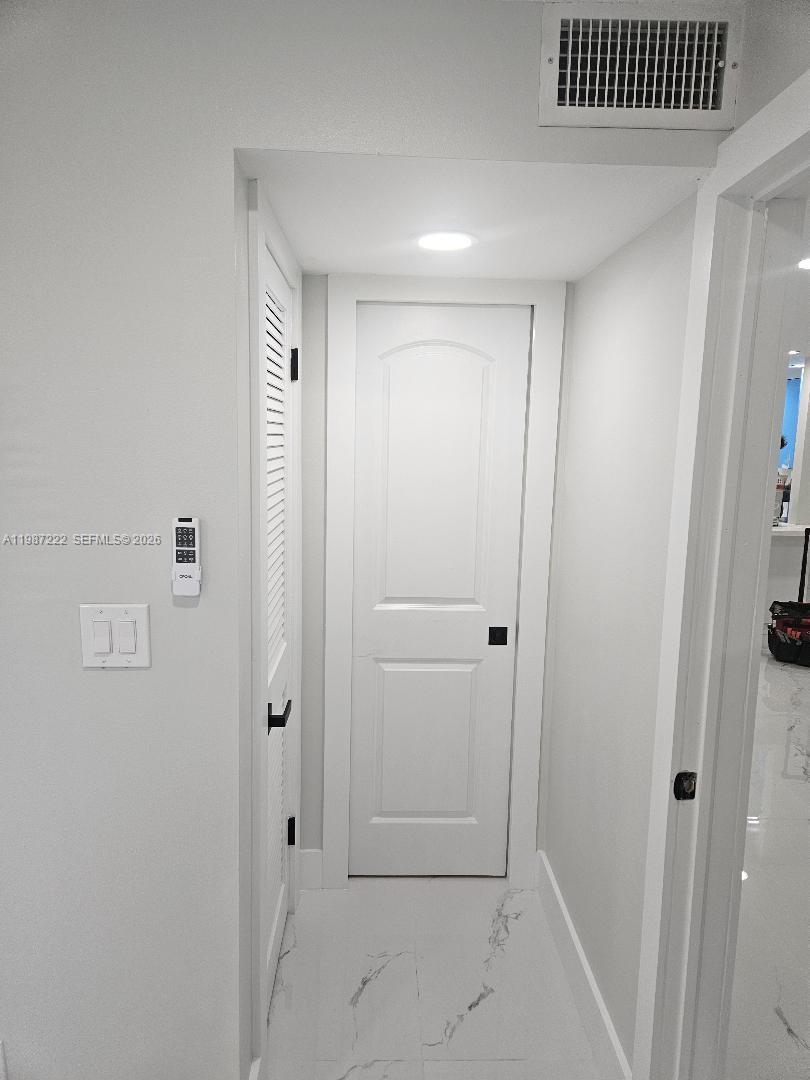 HOLLYBROOK GOLF AND - Residential