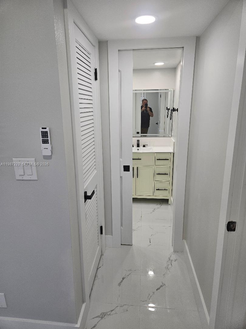 HOLLYBROOK GOLF AND - Residential