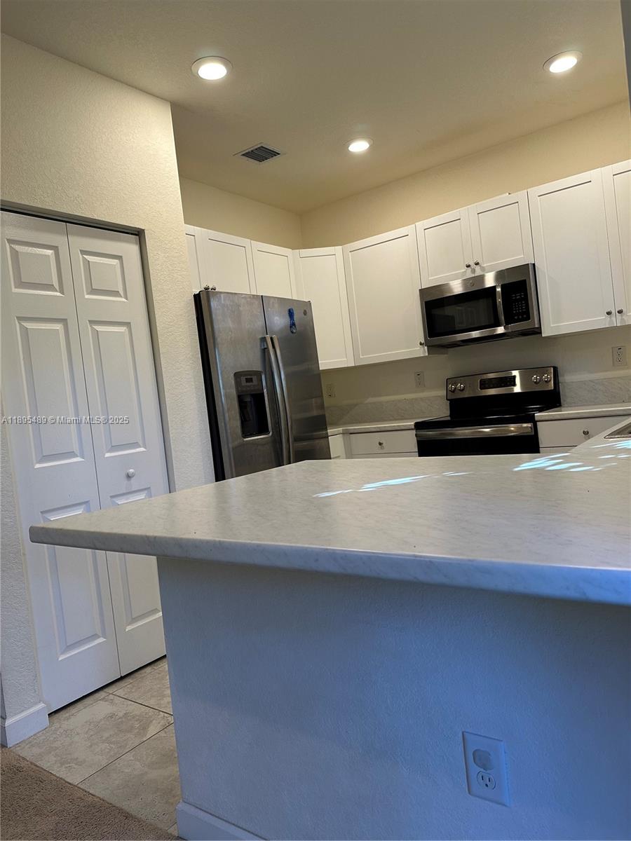 BAYWINDS OF DOMINICA AND - Residential