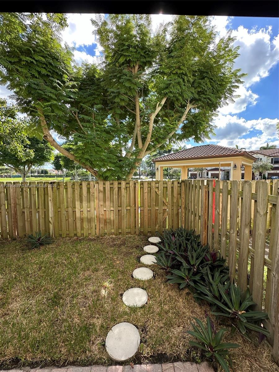 BAYWINDS OF DOMINICA AND - Residential