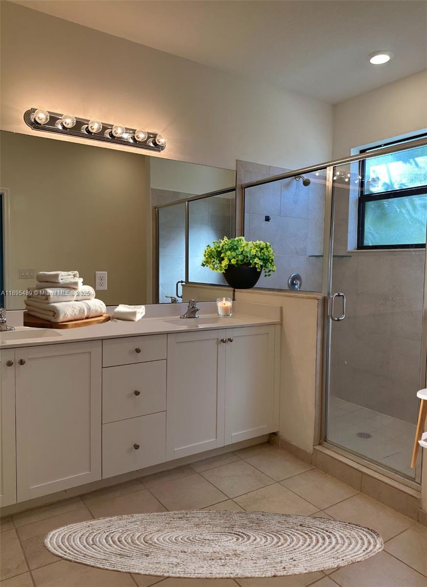 BAYWINDS OF DOMINICA AND - Residential