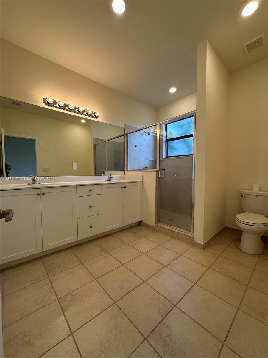 BAYWINDS OF DOMINICA AND - Residential