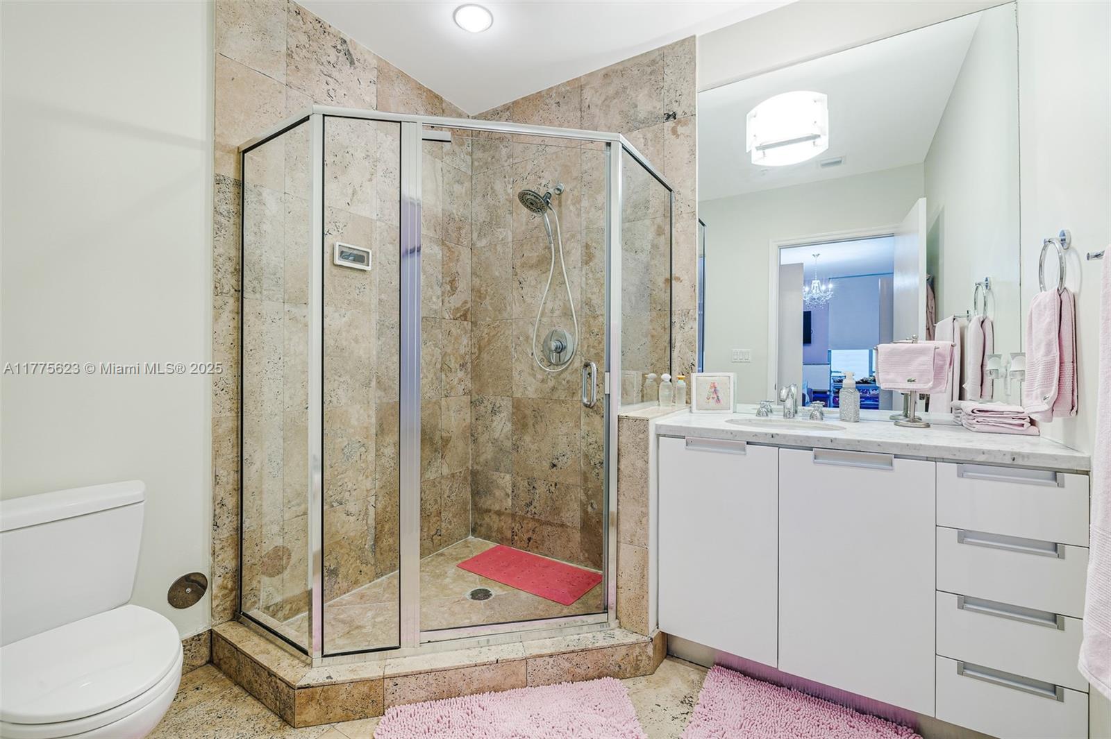 THE LEXI CONDO - Residential