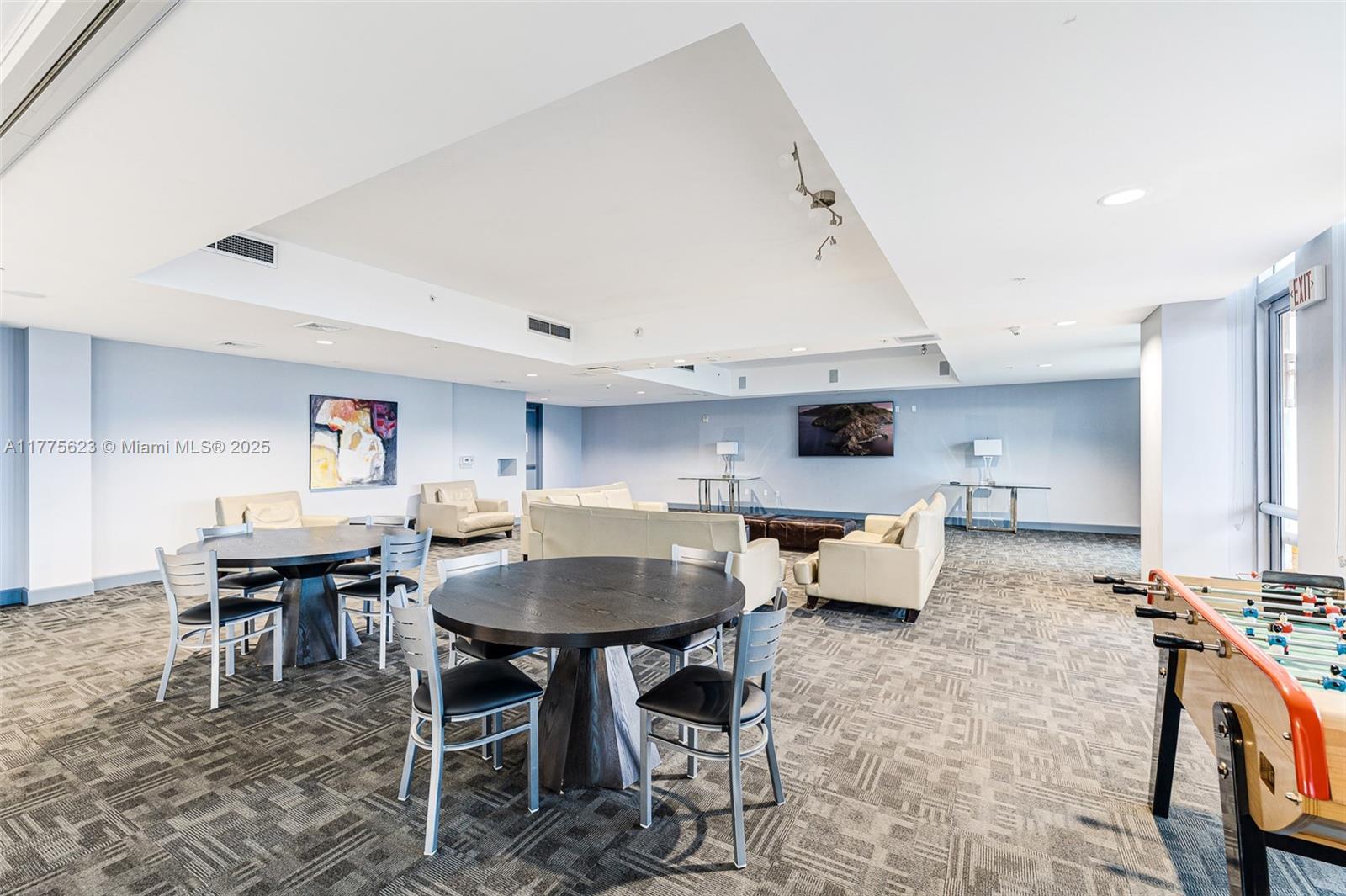 THE LEXI CONDO - Residential