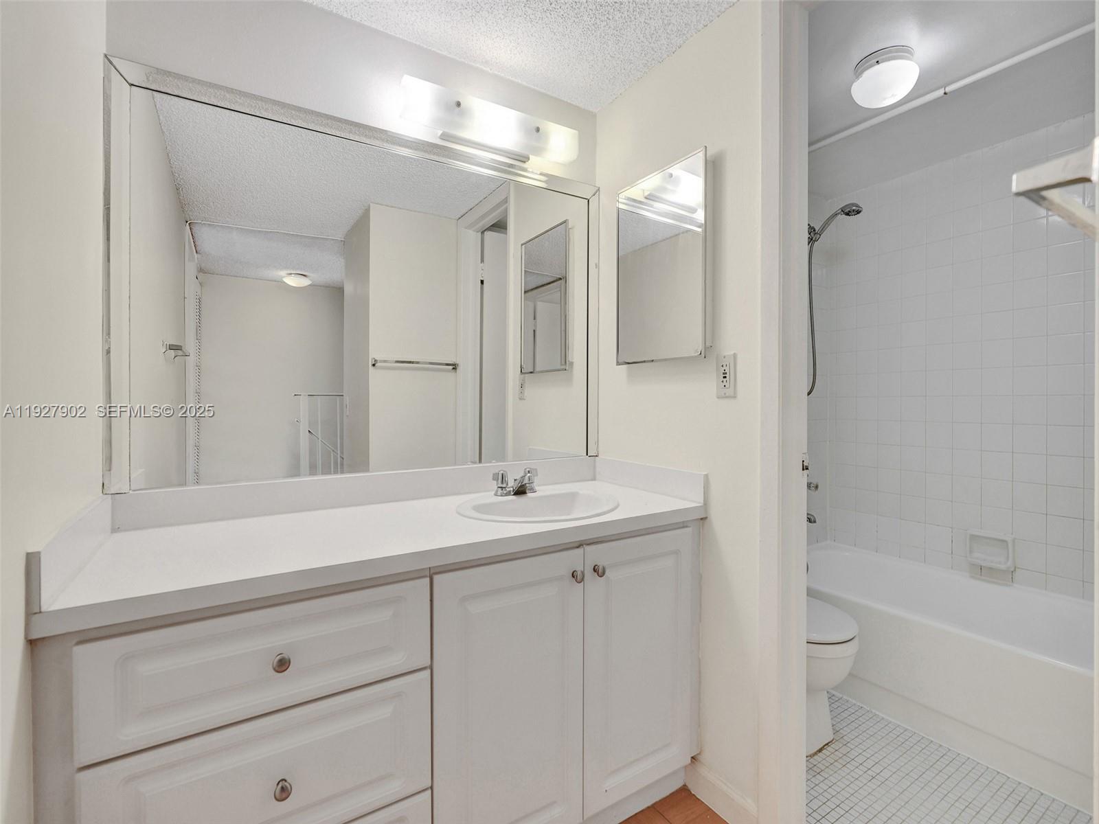 SUNWOOD CONDO - Residential Lease