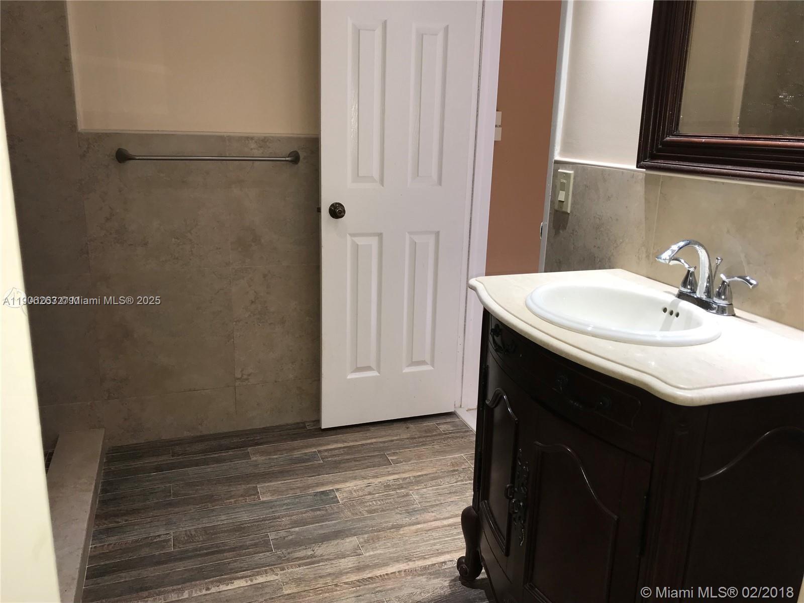 LKS OF MEADOW VILG HOMES - Residential Lease