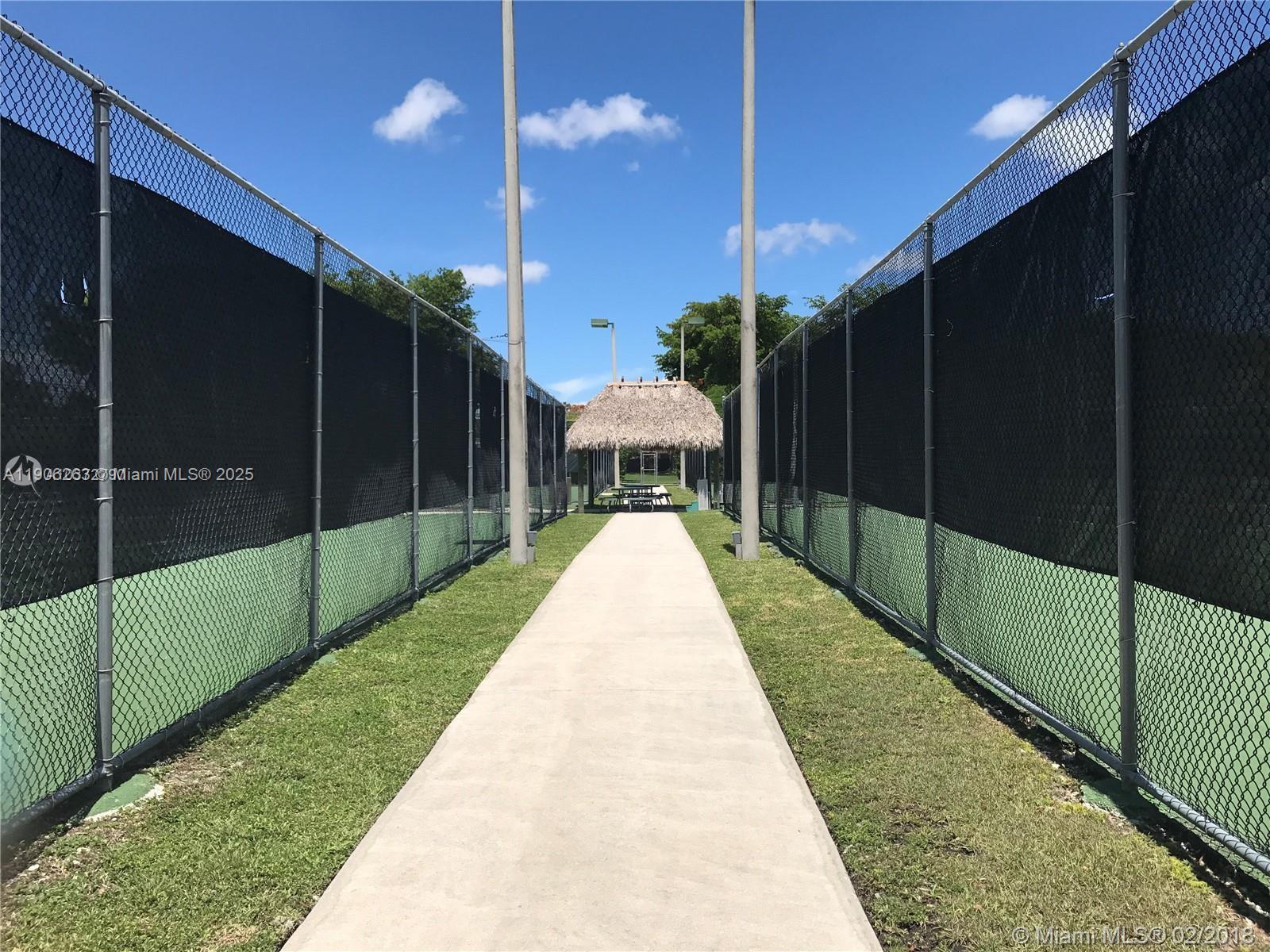 LKS OF MEADOW VILG HOMES - Residential Lease