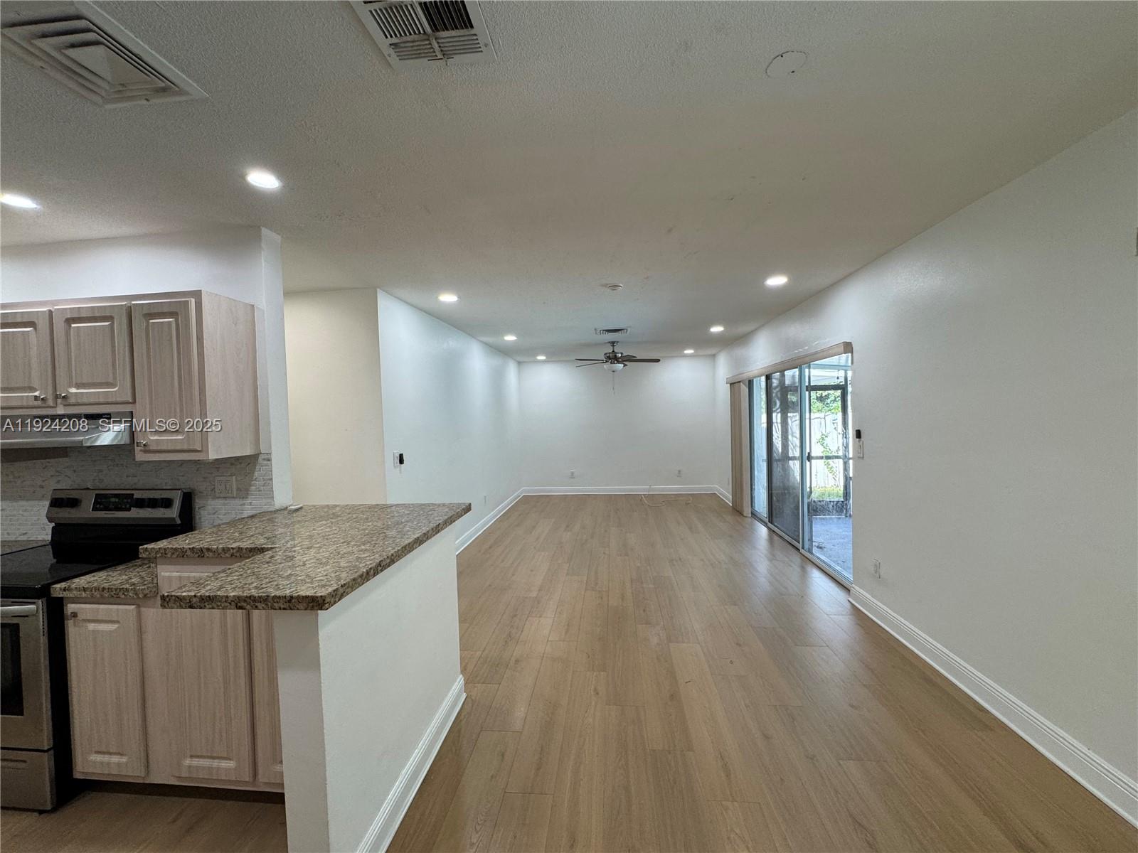 DRIFTWOOD ESTATES NO 8 - Residential