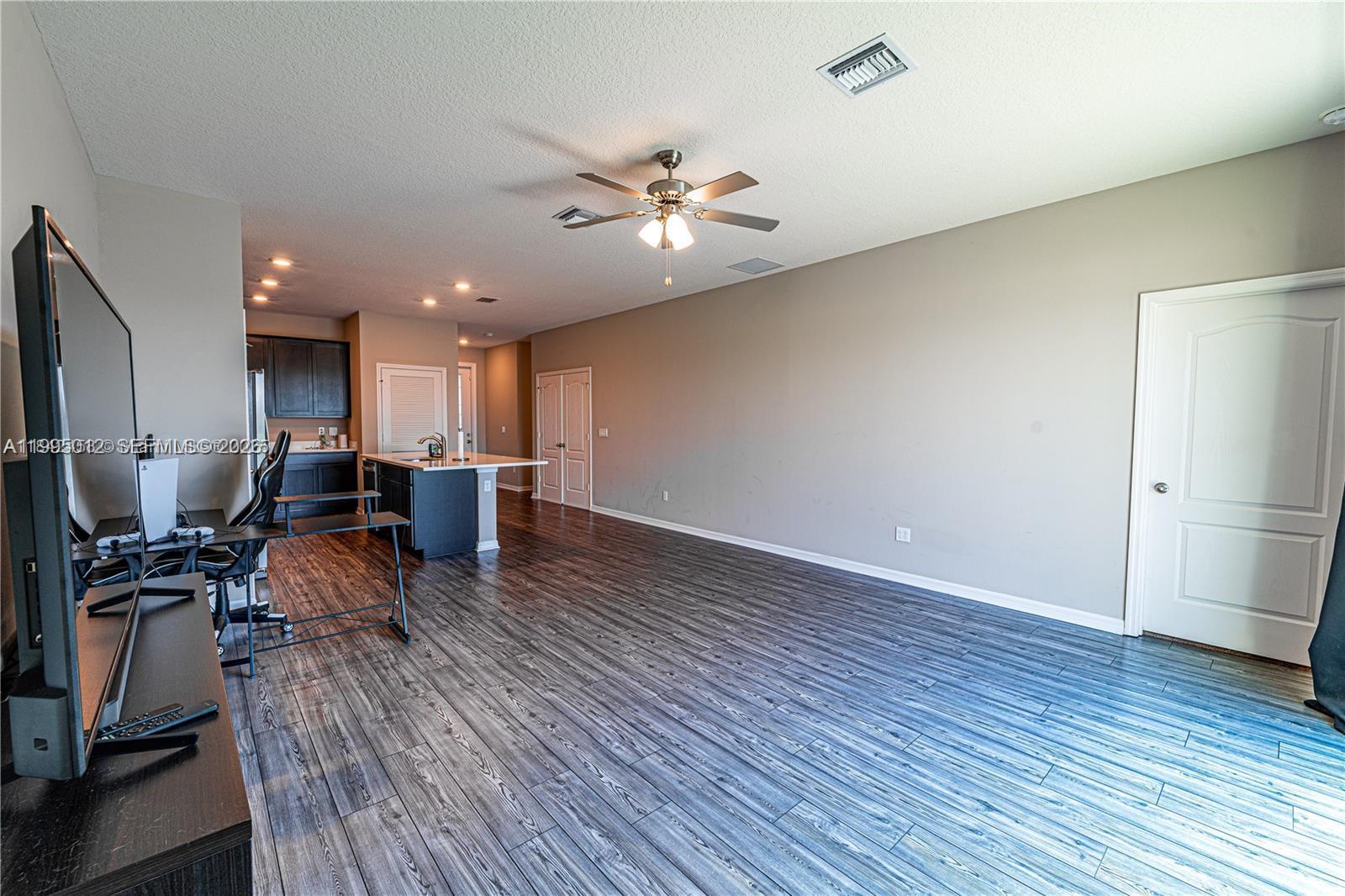 CELEBRATION POINTE - Residential Lease