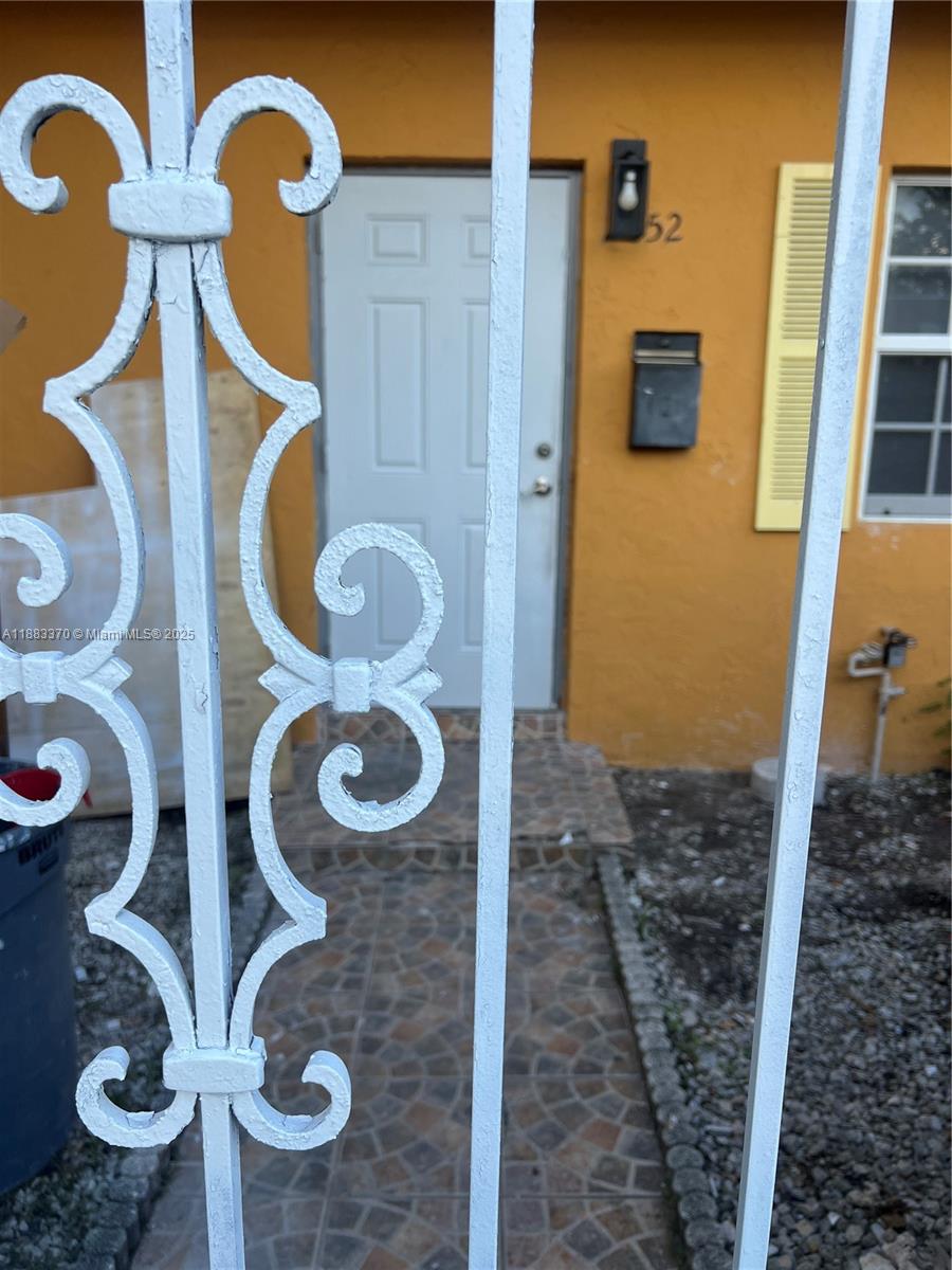 SUNRISE TOWNE PREFERRED 3 - Residential Lease