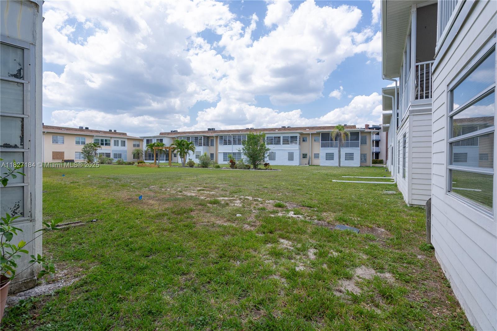 Ville D'or Consominium - Residential