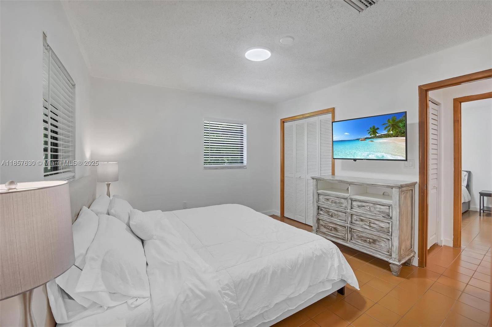 BAY HARBOR AMD - Residential