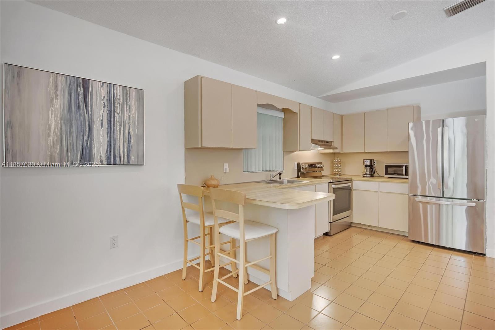 BAY HARBOR AMD - Residential