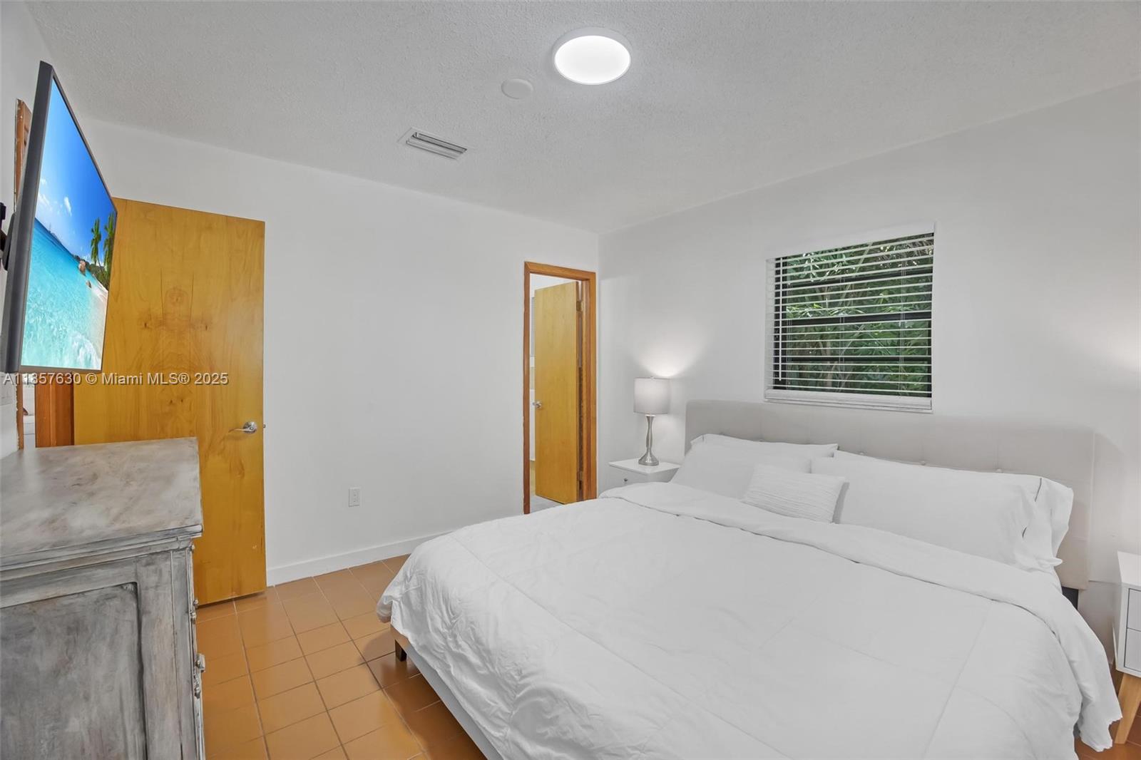 BAY HARBOR AMD - Residential