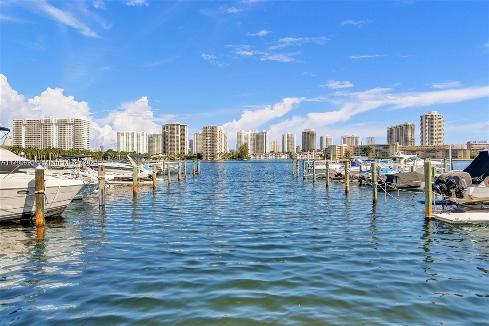 DEL PRADO MARINA - Residential