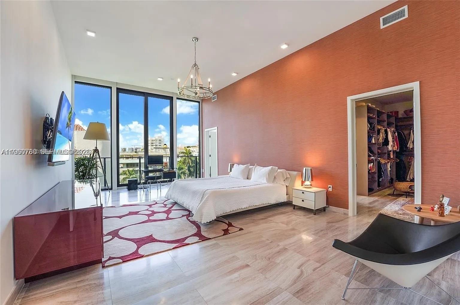 BRICKELLS FLAGLER - Residential