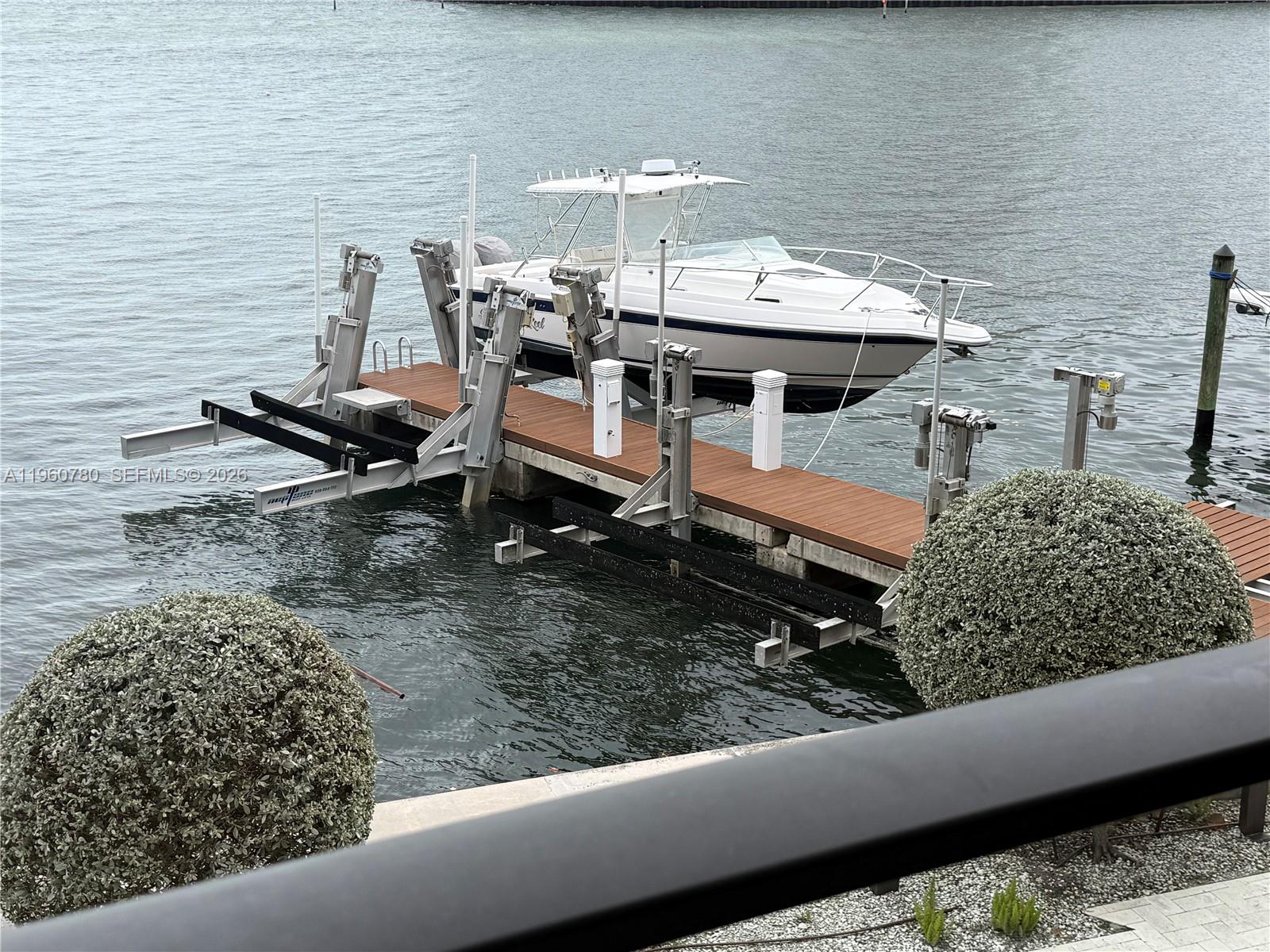 BRICKELLS FLAGLER - Residential