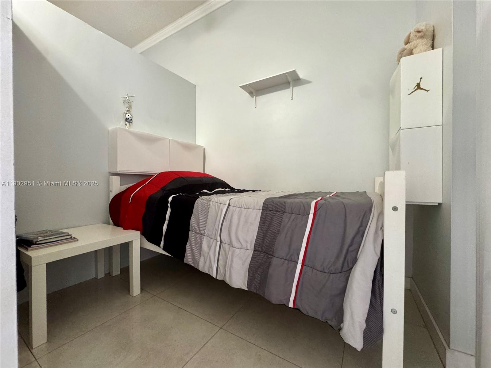 EMERALD COURTS - OPAL CRE - Residential Lease