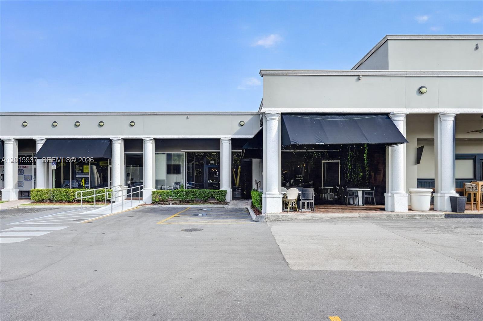 Established Full-Service Restaurant For Sale Prime