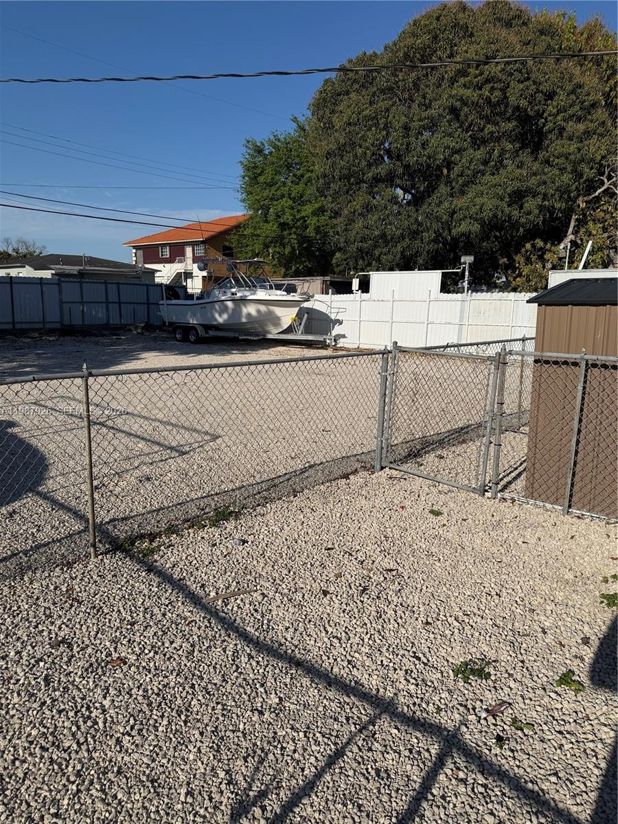 W MIAMI HGTS REV PL #1 - Residential Lease