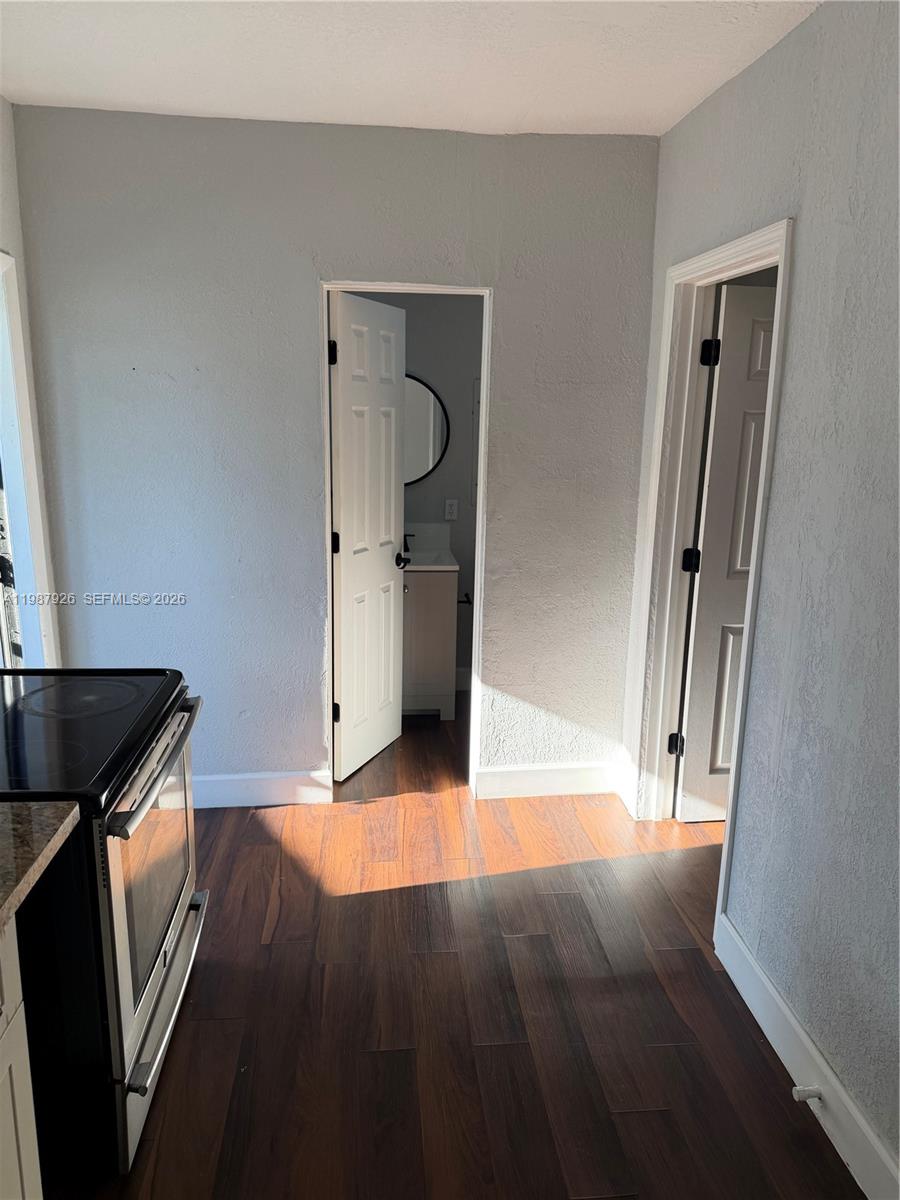 W MIAMI HGTS REV PL #1 - Residential Lease