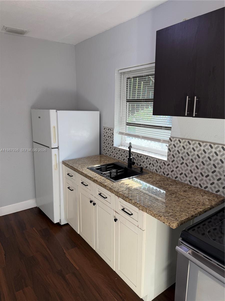 W MIAMI HGTS REV PL #1 - Residential Lease