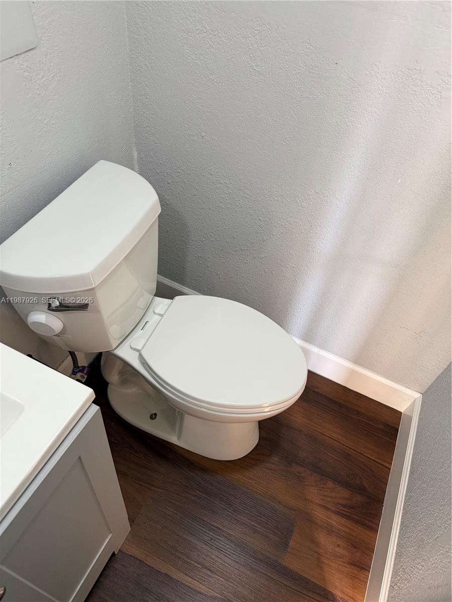 W MIAMI HGTS REV PL #1 - Residential Lease