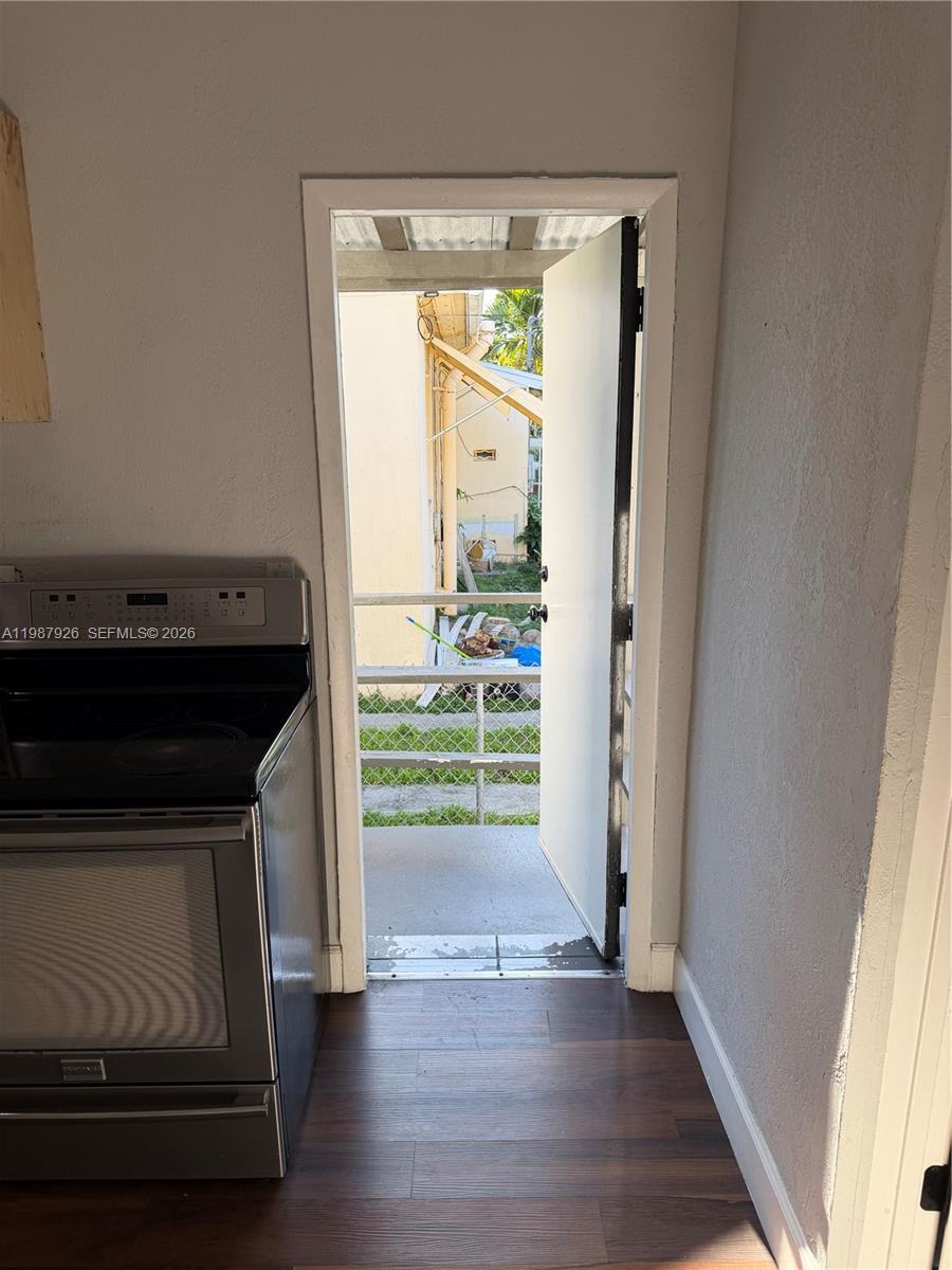 W MIAMI HGTS REV PL #1 - Residential Lease