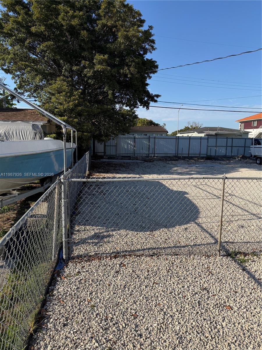 W MIAMI HGTS REV PL #1 - Residential Lease