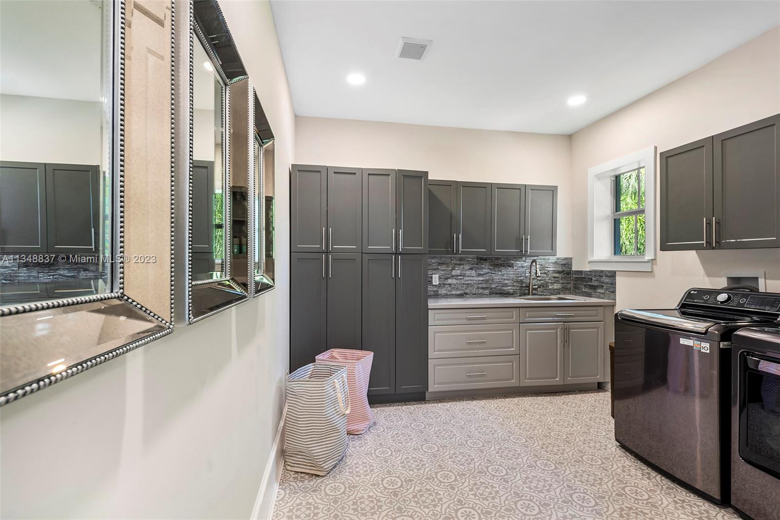 CRAWFORD GROVES ESTATES - Residential