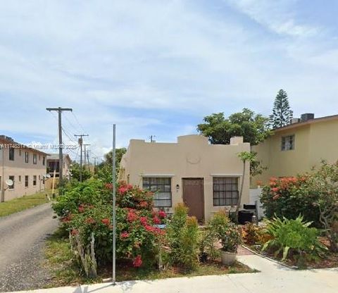 A home in Lake Worth