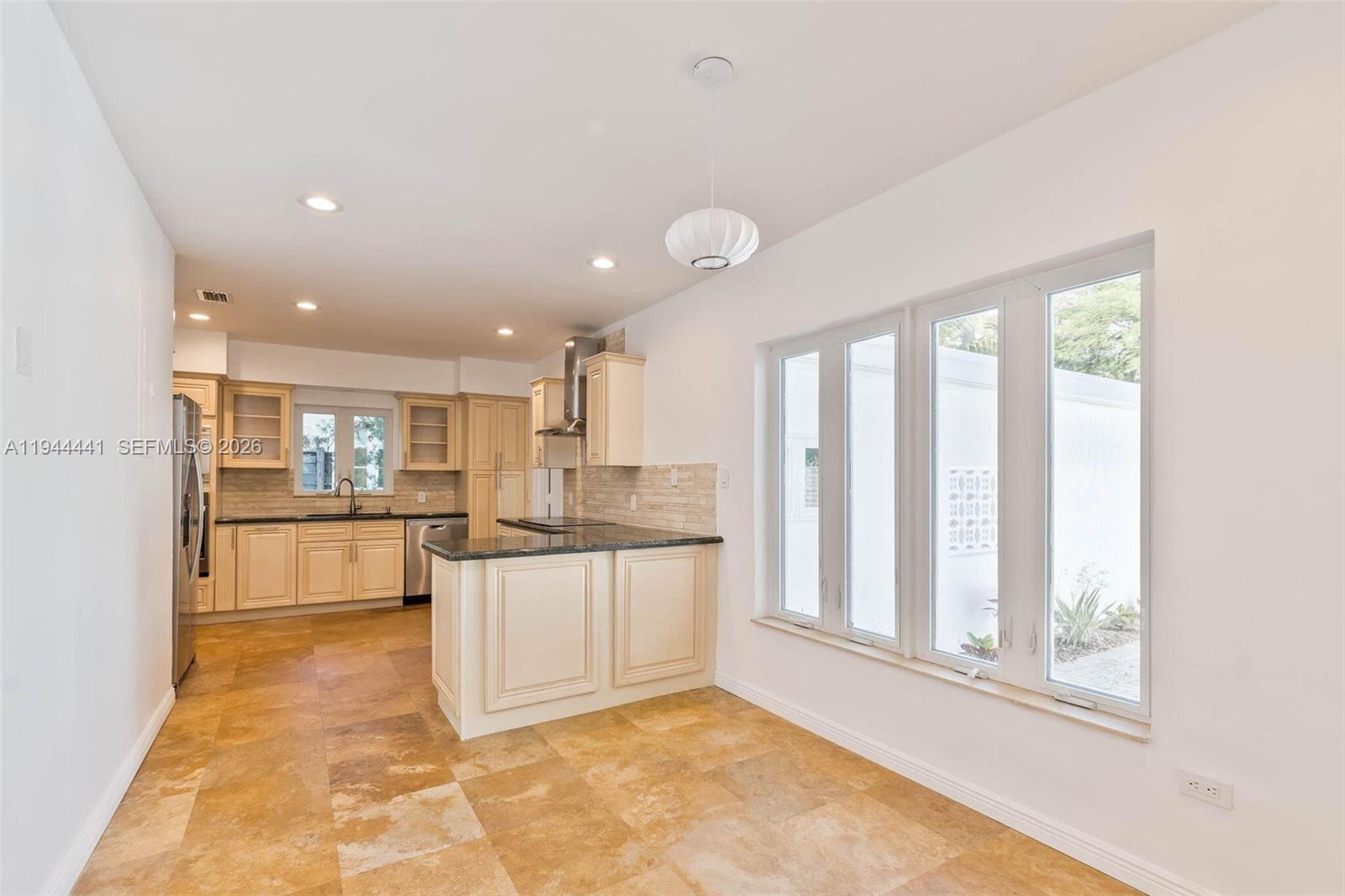 BAYSHORE UNIT NO 3 - Residential Lease