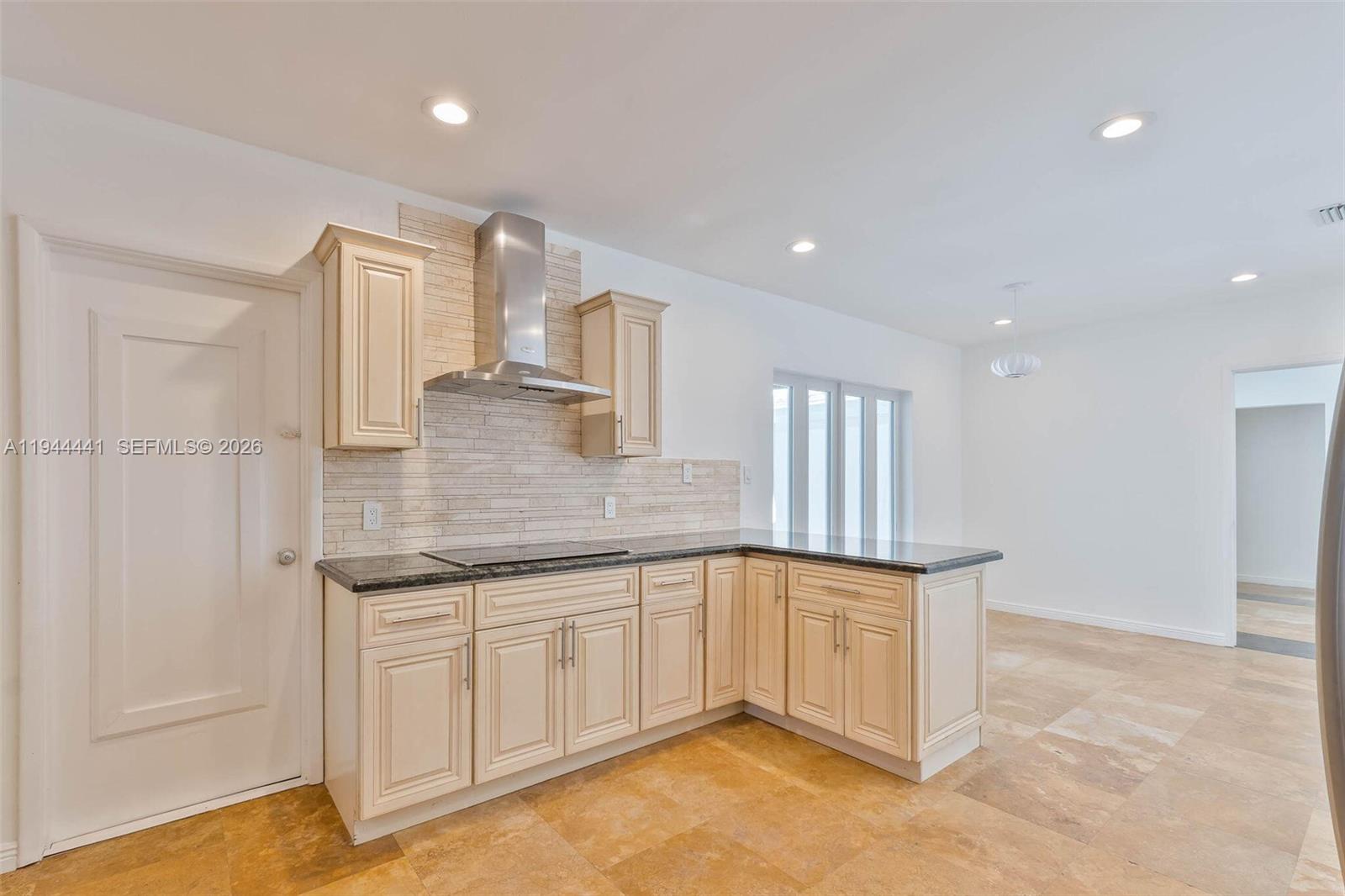 BAYSHORE UNIT NO 3 - Residential Lease