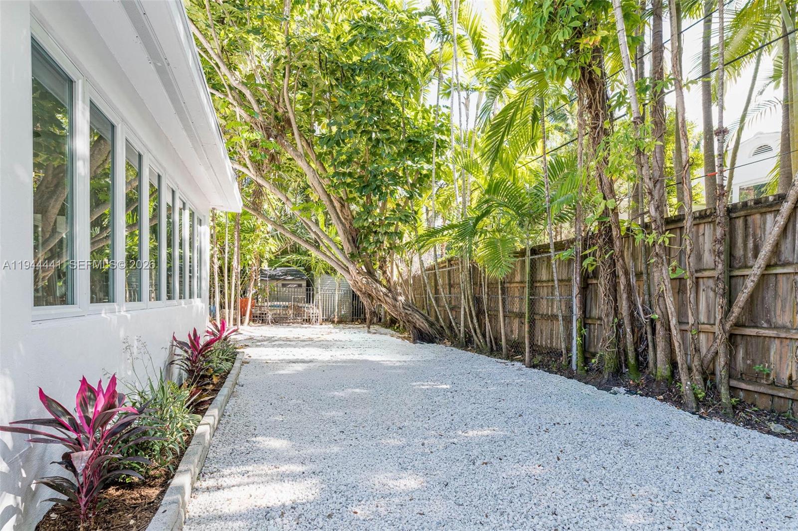 BAYSHORE UNIT NO 3 - Residential Lease