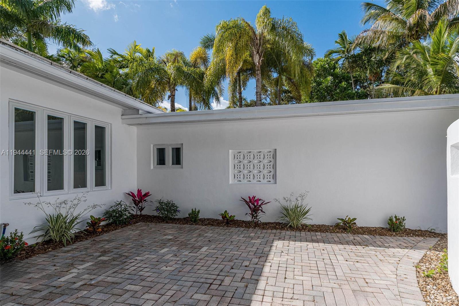 BAYSHORE UNIT NO 3 - Residential Lease