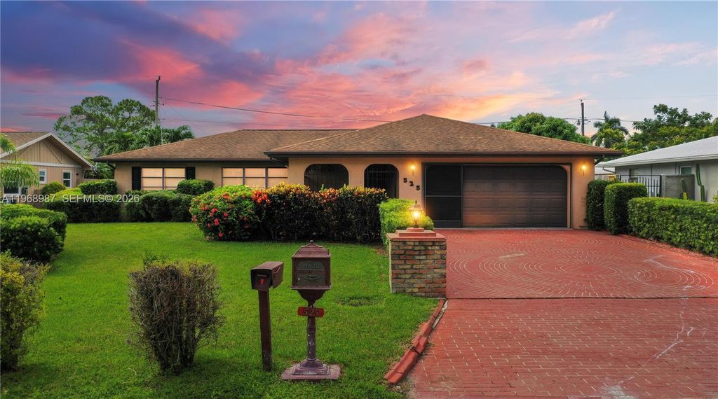 Photo of 525 SE Brookside Ter, Port St Lucie, FL 34983 (MLS # A11968987)