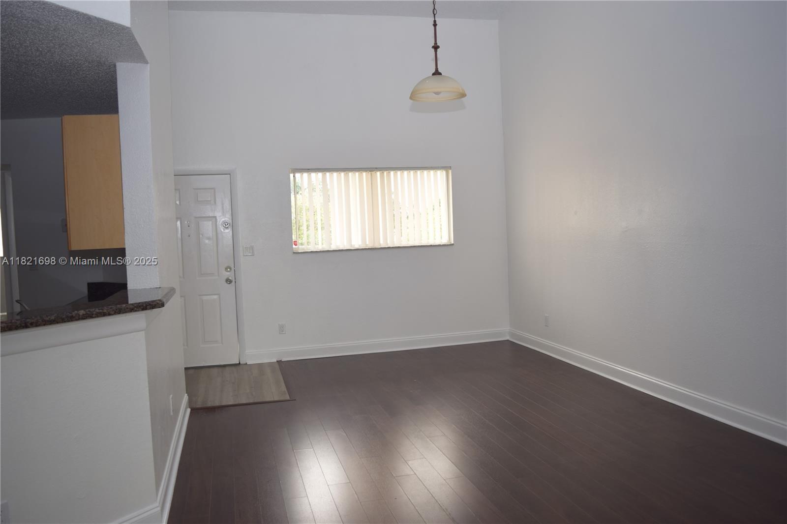 SUMMER LAKE - Residential Lease