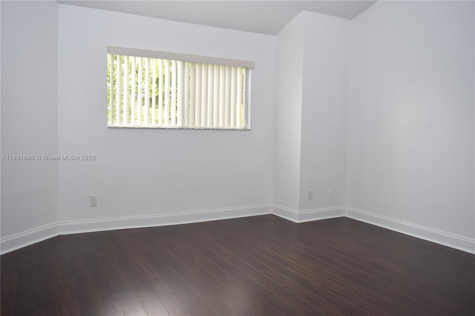 SUMMER LAKE - Residential Lease
