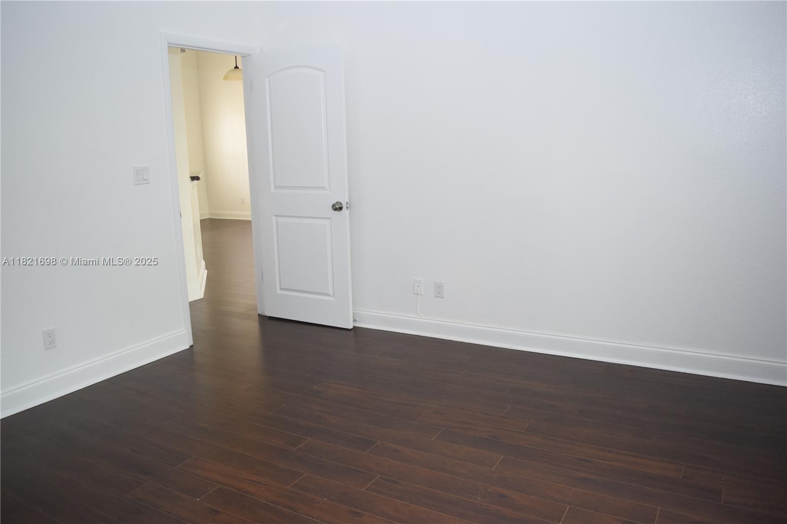 SUMMER LAKE - Residential Lease