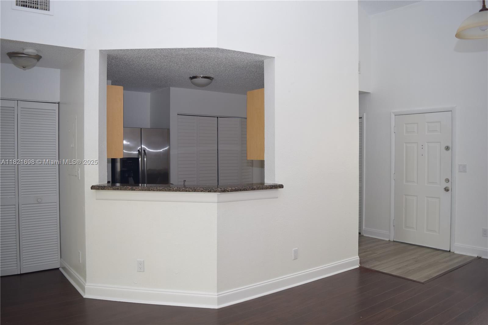SUMMER LAKE - Residential Lease
