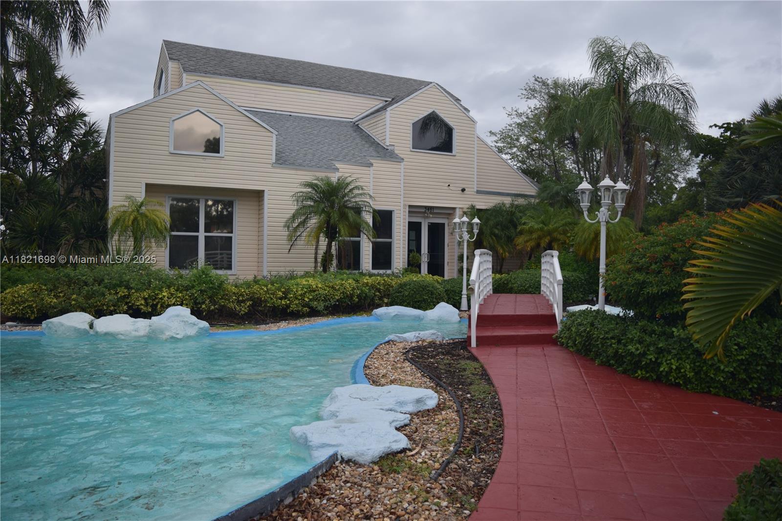SUMMER LAKE - Residential Lease