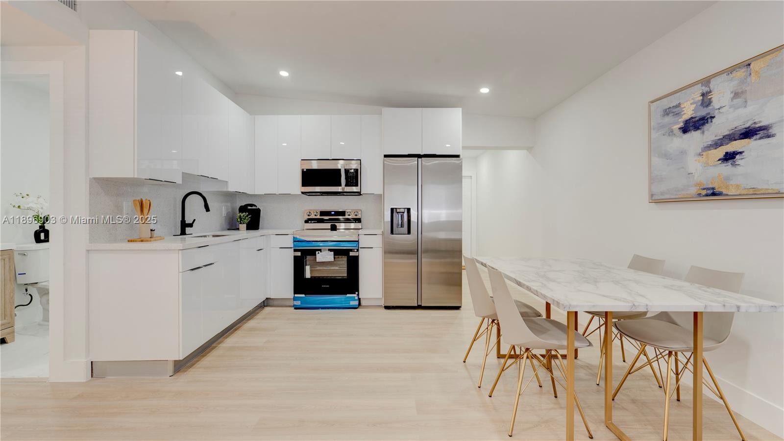 MIDDLE RIVER GARDENS - Residential