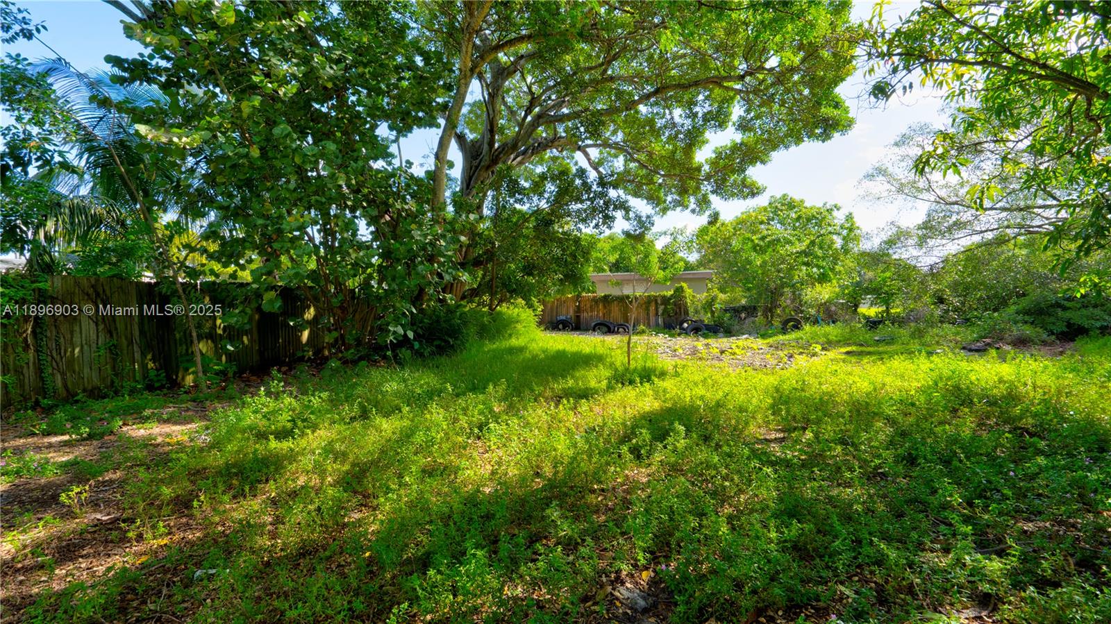 MIDDLE RIVER GARDENS - Residential