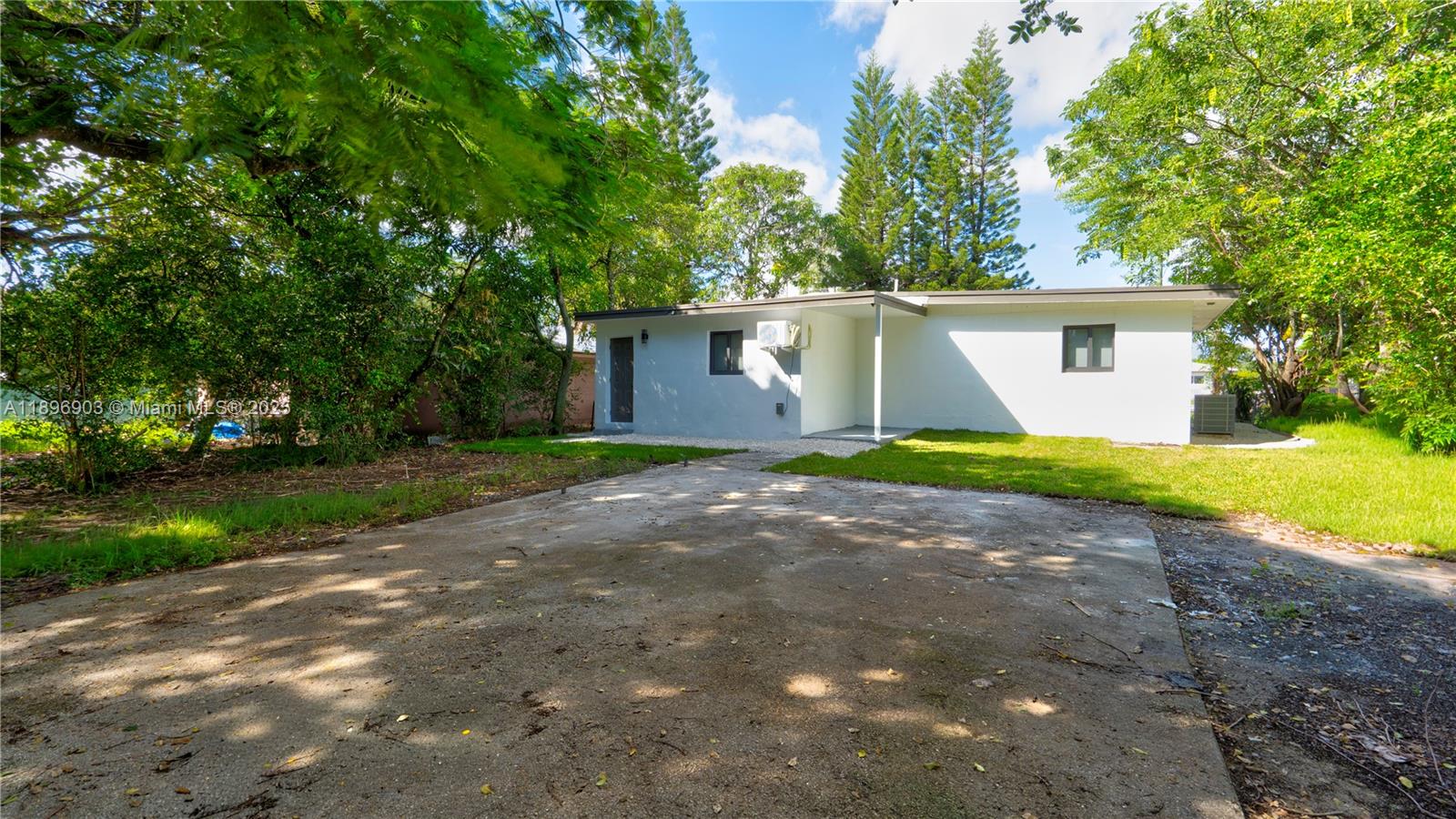 MIDDLE RIVER GARDENS - Residential