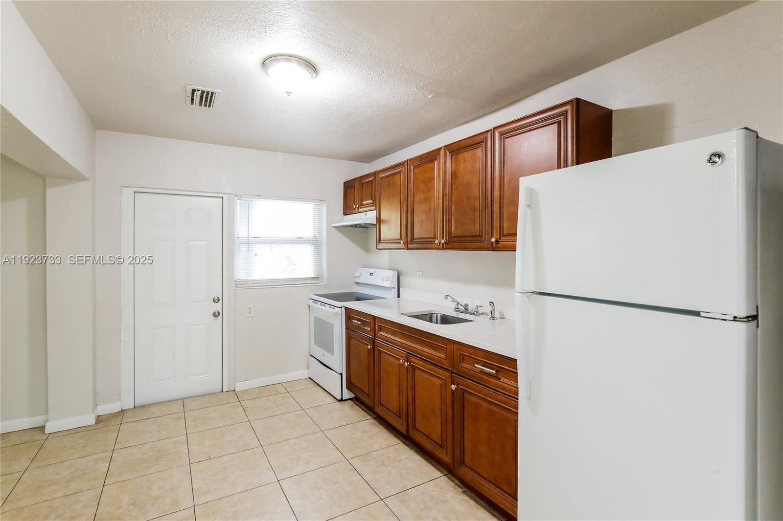 NORTH ANDREWS TERRACE - Residential Lease