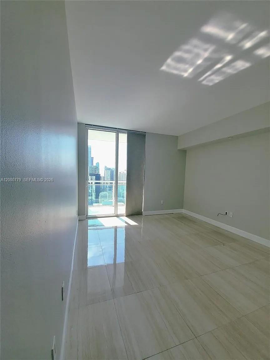 THE PLAZA 851 BRICKELL CO - Residential Lease