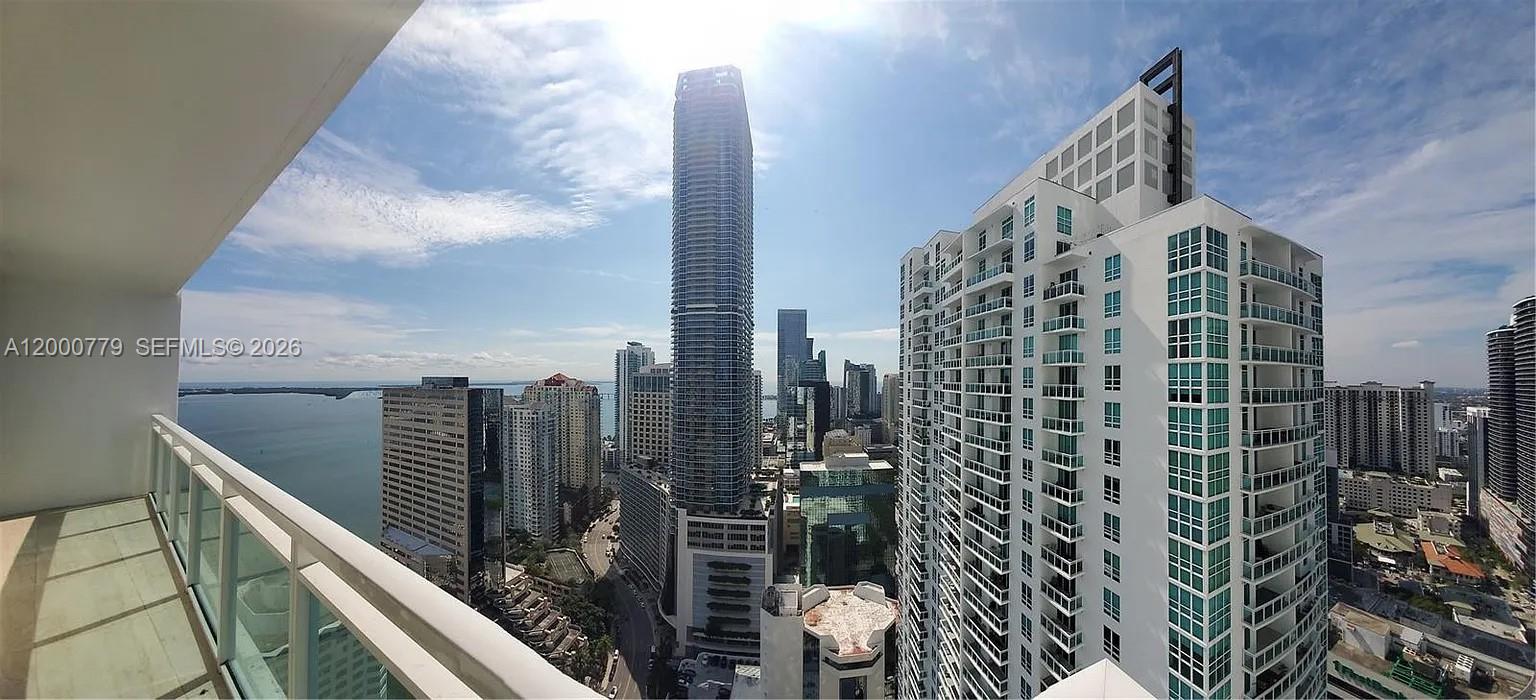 THE PLAZA 851 BRICKELL CO - Residential Lease