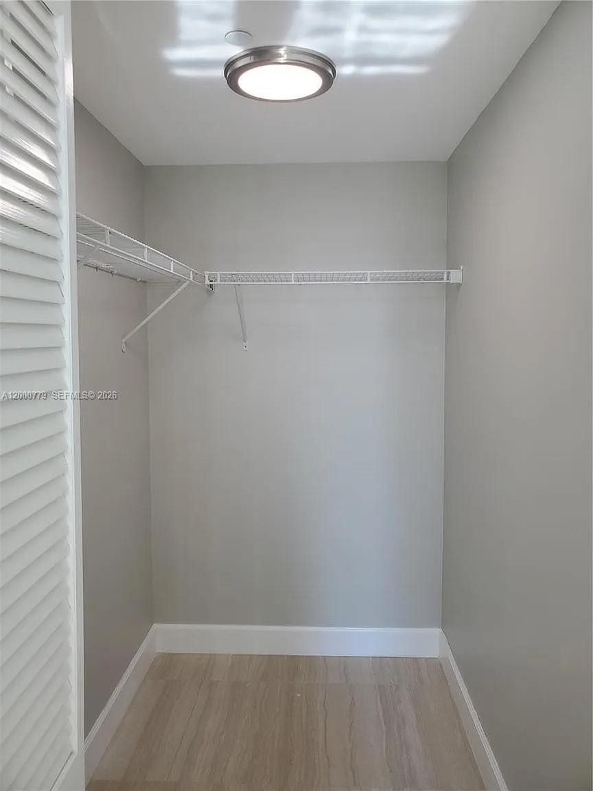 THE PLAZA 851 BRICKELL CO - Residential Lease